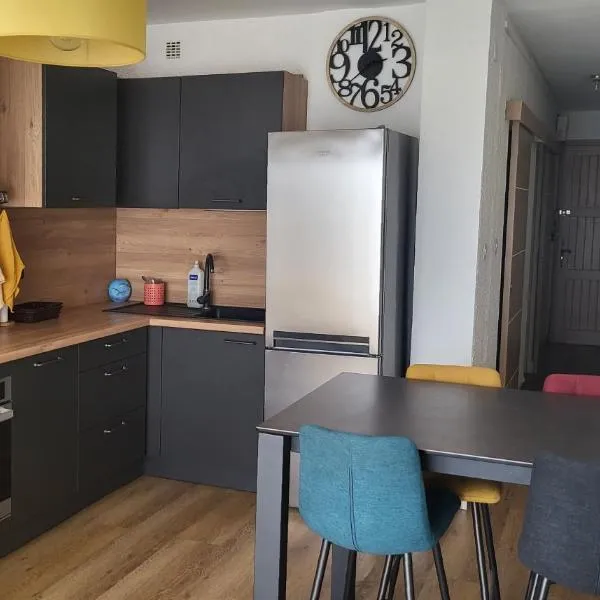 Adorable petit appartement avec magnifique vue sur le port de Canet, hotel v destinaci Canet-en-Roussillon