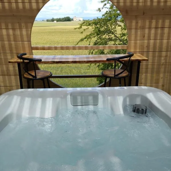 Le Spa panoramique du plateau, hotel em Valensole