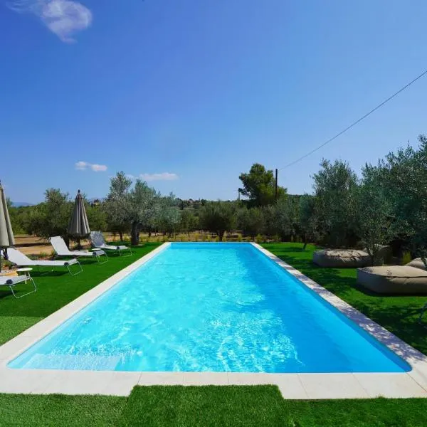Olive Grove Rock Villa, hotel in Agios Aimillianos