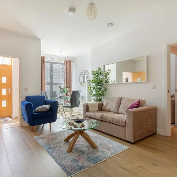 1 Bed Apartment - Redhill Central, Surrey, Gatwick #3, hotel sa Redhill
