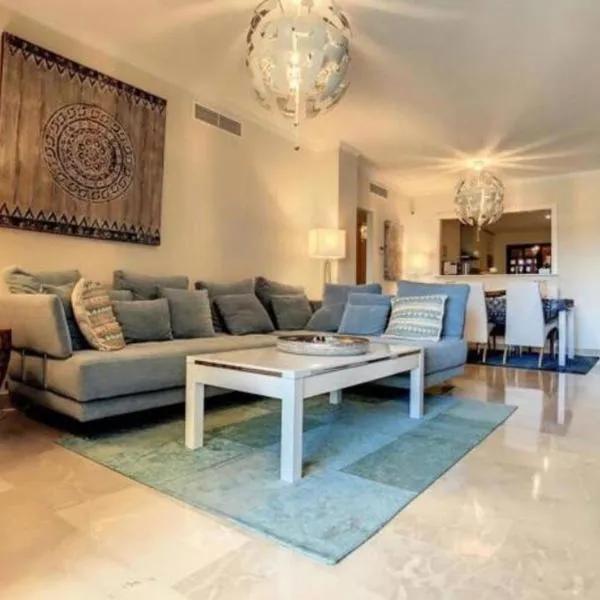 Appartement luxueux, piscine, padel et golf de Doña Julia, hotel v destinácii Bahia de Casares