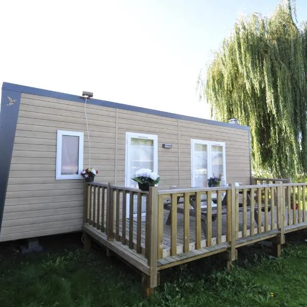 Camping Le Clairmarais, hotel v destinaci Clairmarais