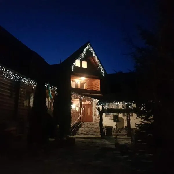 Muzey-sadyba Grazhda, hotel a Bukovel