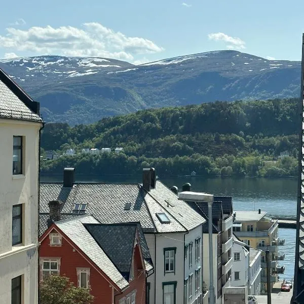 Leilighet i Ålesund., khách sạn ở Ålesund
