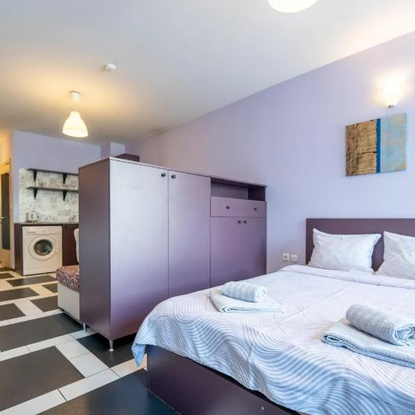 Spacious apartment in the heart of Studentski grad, hotel in Sofia