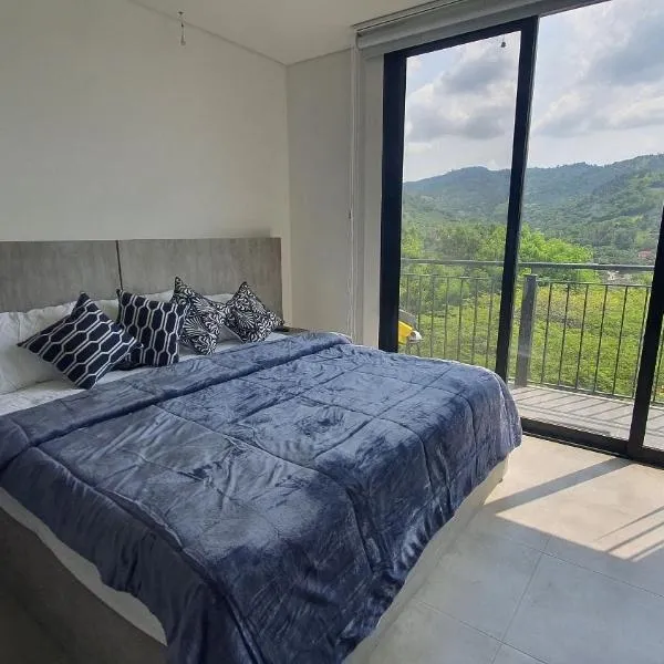 Vista Hermosa Glamping y Cabañas, hotel v destinaci La Mesa