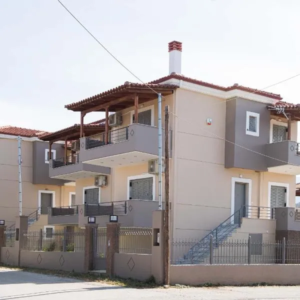 Electra Maisonette with Garden near Sea, hotelli kohteessa Trizónia