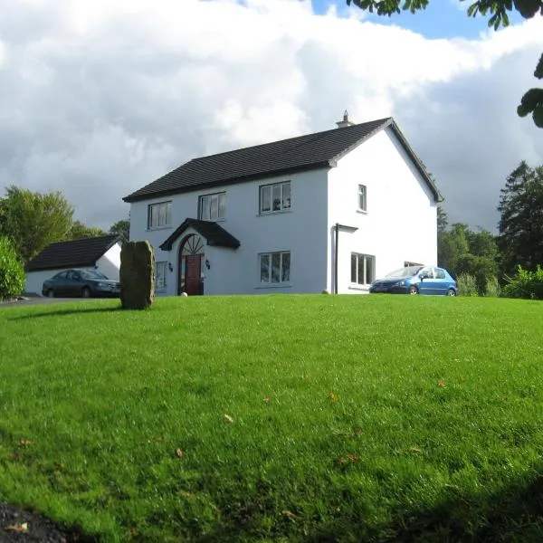 Amber B&B, hotel v destinaci Ballyfarnon