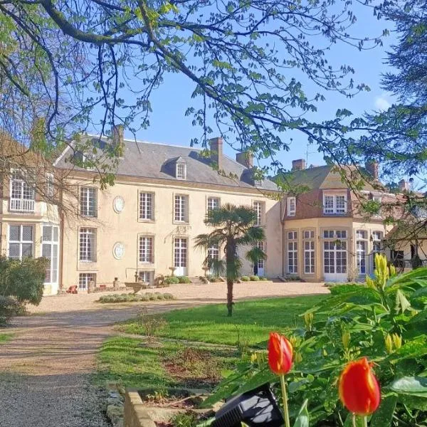Chateau de la Grand'Maison, hotel in La Perrière