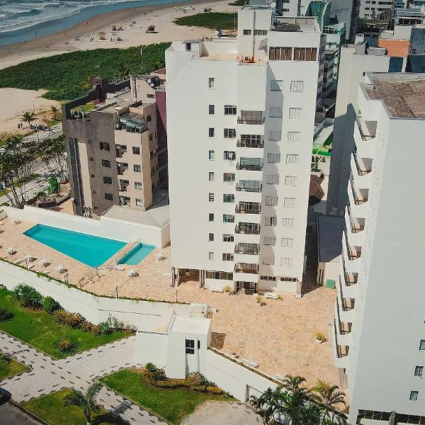 Vista mar em Caiobá com piscina conforto e localização