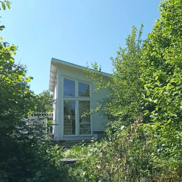 Åsarna Hills Holiday Home Stillingsön, hotell i Stillingsön