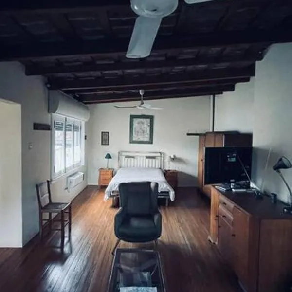 Preciosa casa con diseño único, hotel in Balcarce