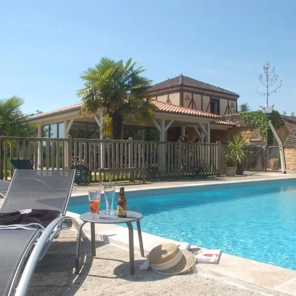 Hotel Le Mas de Castel - Piscine chauffee, hotel v destinácii Sarlat-la-Canéda