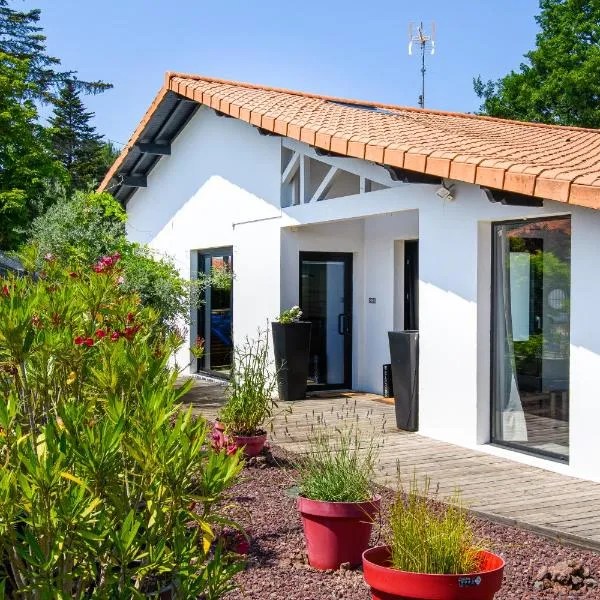 Landescape Océan, Lacs et Forêt., hotel a Biscarrosse