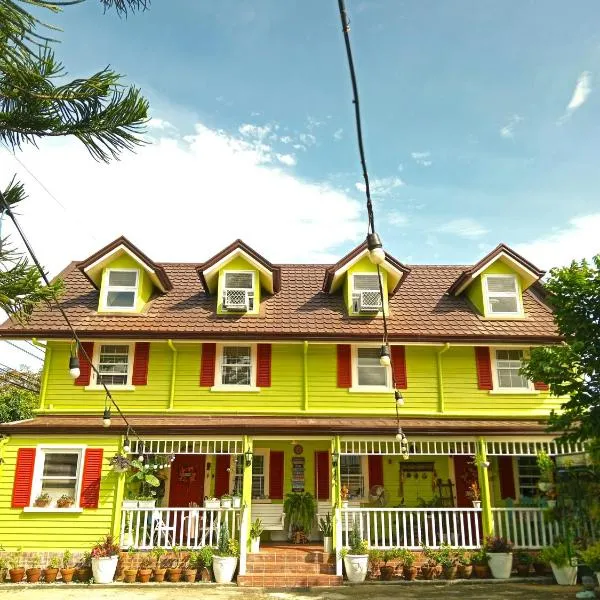 Madie's Place Bed & Breakfast in Santa Rosa, Laguna near Enchanted Kingdom，Santa Rosa的飯店