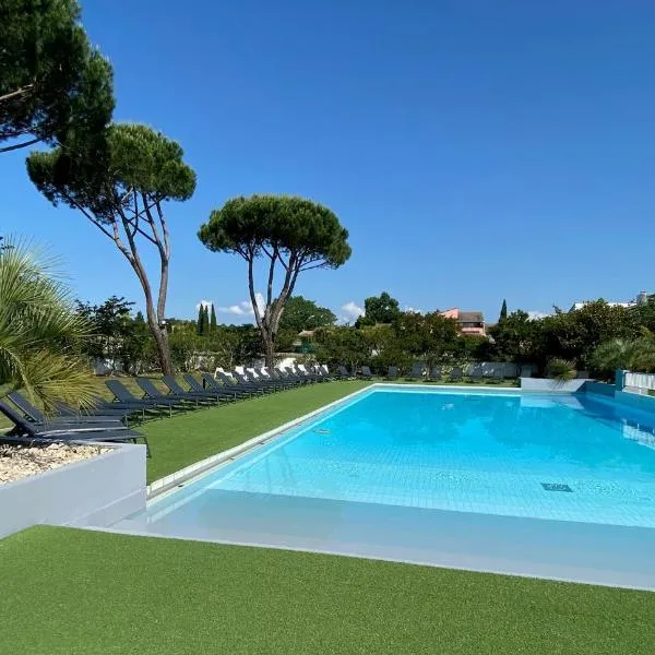 Résidence de tourisme Domaine de Janus, hotel v destinaci Ruoms