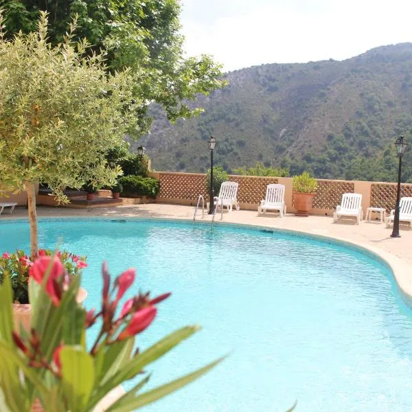 Le BELLEVUE- MARTINON, hotel em Utelle