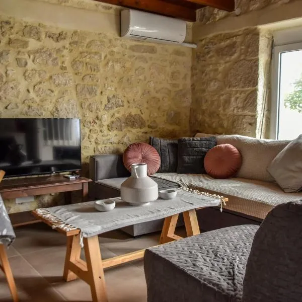 Maria's cottage house, hotel v destinaci Aïtánia