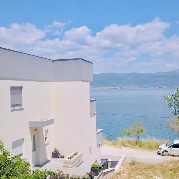 Apartment Rovci 2, hotel i Slatine