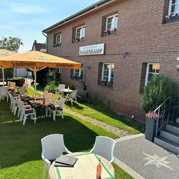 Landhotel & Restaurant "Fahrenkamp", hotel v destinaci Röwitz