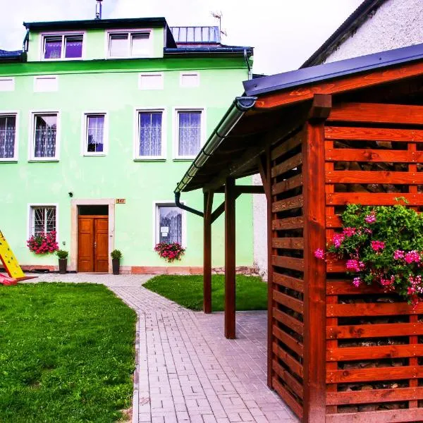Alexandra, hotel ve Svobodě nad Úpou