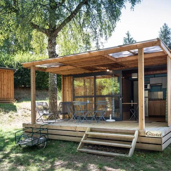 Huttopia Lac de la Siauve โรงแรมในLanobre