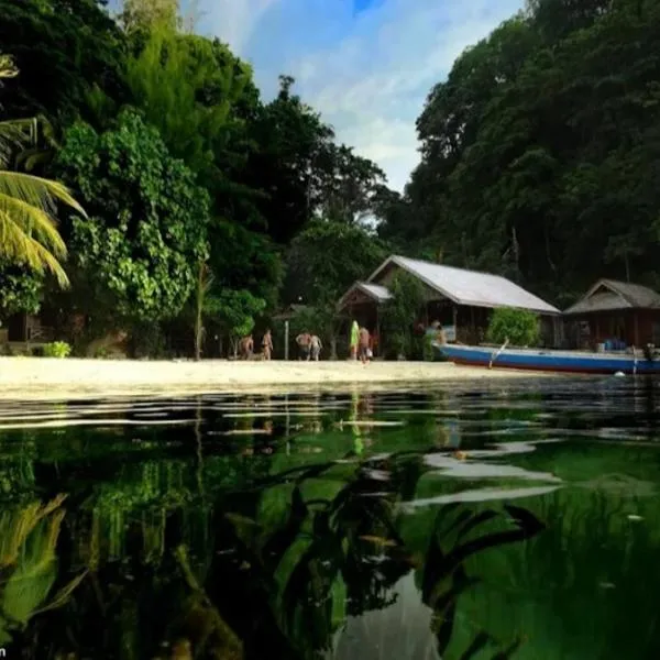 Pondok Lestari Kadidiri, hotel em Wakai