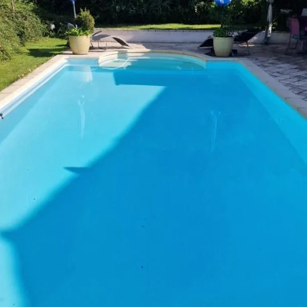 Le Mas du Sud – hotel w mieście Draguignan