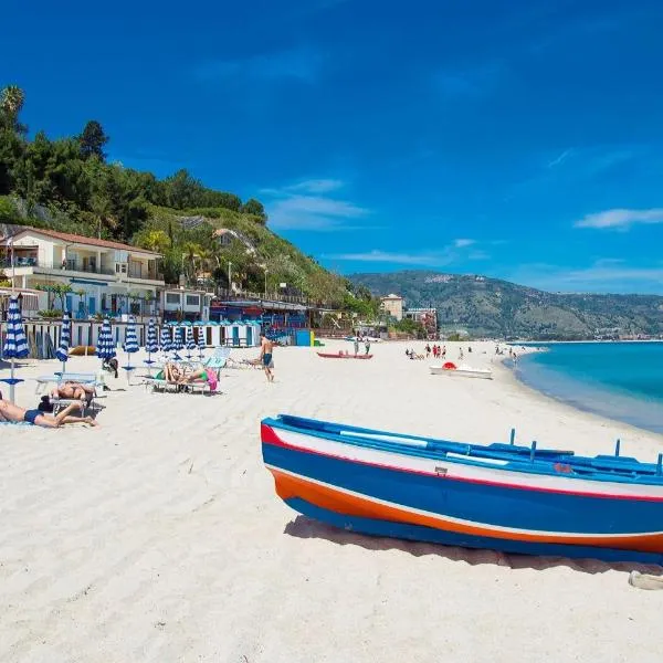 Il Nocchiero City Hotel, hotel v destinácii Soverato Marina