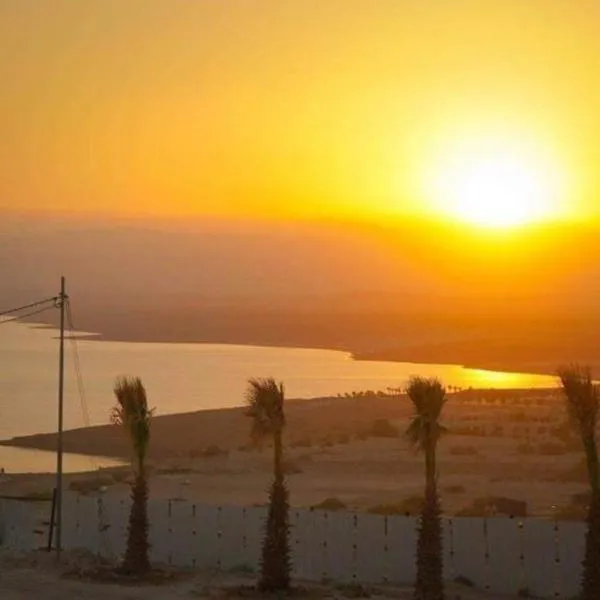 lacasa chalet private With a panoramic view of the DeadSea, hotel in Al Rama