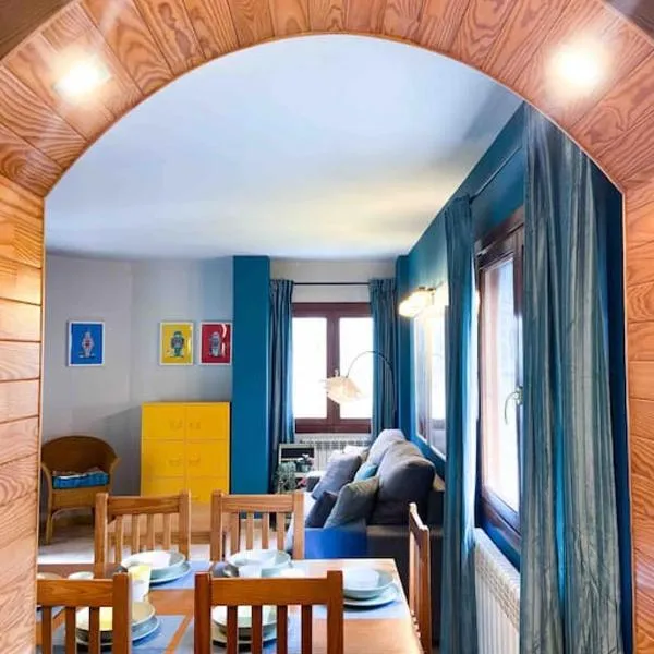 Único Piso Colorido y Divertido En Ransol - Increibles Vistas al Rio y Naturaleza - Ideal Familias l by BonesVacances, hotel in Andorra la Vella