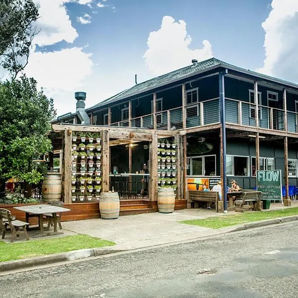 Boogie Woogie Beach House, hotel in Rainbow Flat