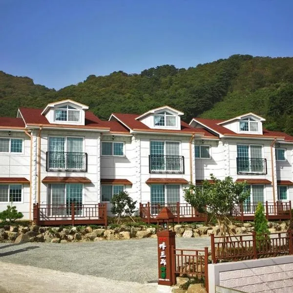 Capri Hakdong Pension、コジェのホテル
