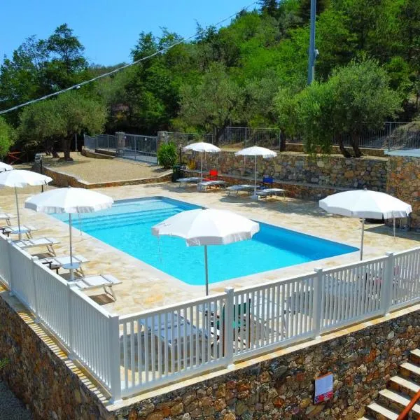 Agriturismo Monte Acuto - natura, mare & relax in piscina, hotel v destinácii Toirano