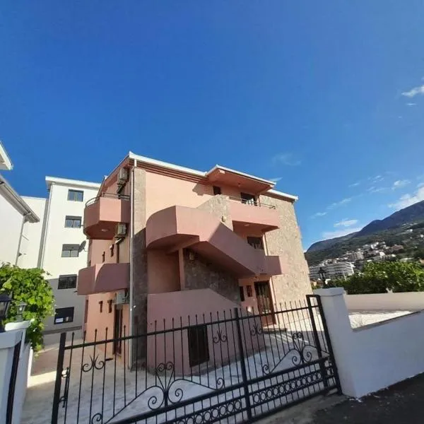 Apartments Normannia, ξενοδοχείο σε Dobra Voda