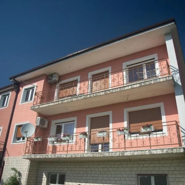 Apartment Galjanić, hotel Buzdohanjban