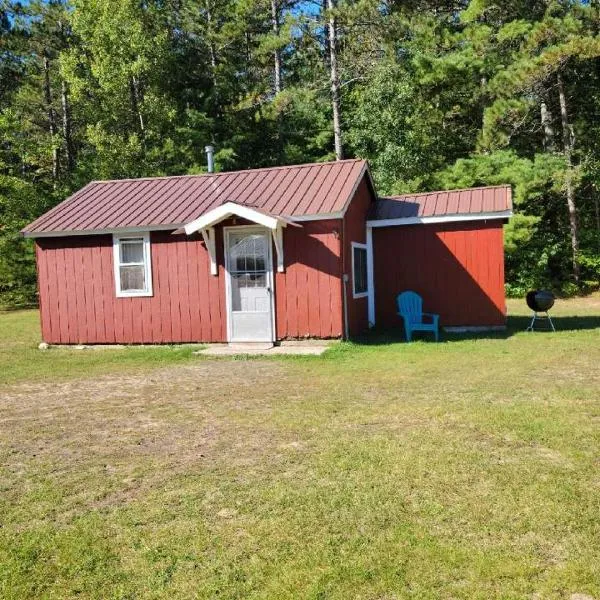 cabin 2, hotel v destinaci Manistique