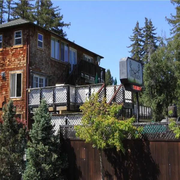 The Woods Hotel - Gay LGBTQ Cabins, Hotel in Guerneville