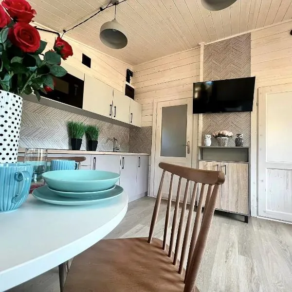 Domki - Sosnowy Las, hótel í Pobierowo