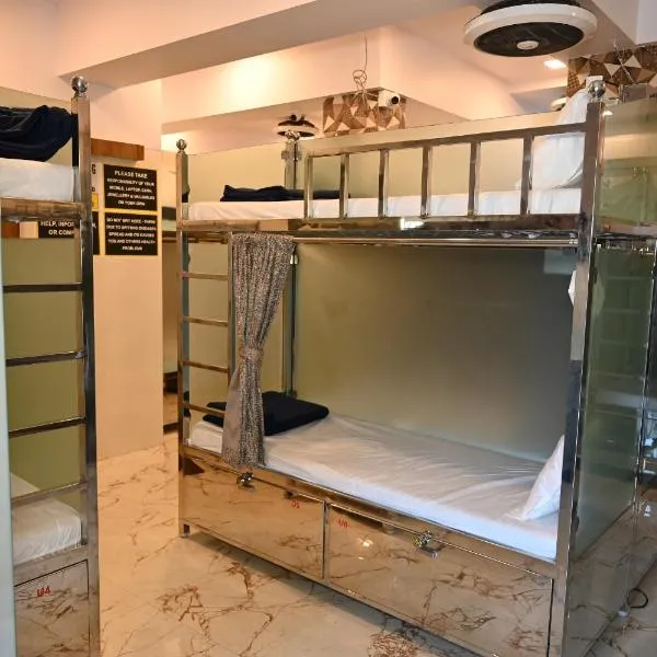 Sagar Dormitory Andheri - Nearest to Andheri Railway Station West, hotel v Bombaji
