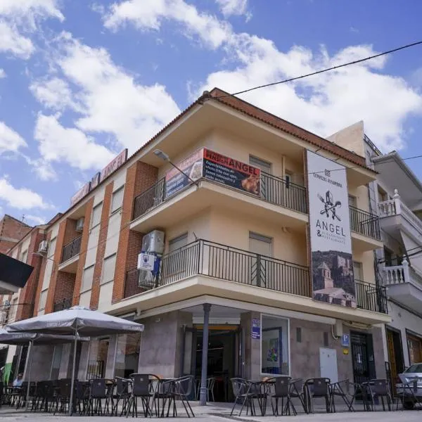 PENSION RESTAURANTE ANGEL, hotel Huelmában