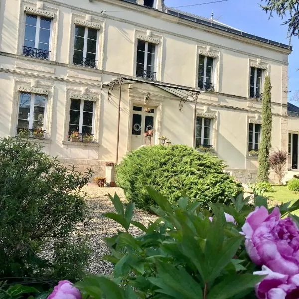 CLOS REMY Maison d'hôtes, hotel in Neuilly-en-Thelle