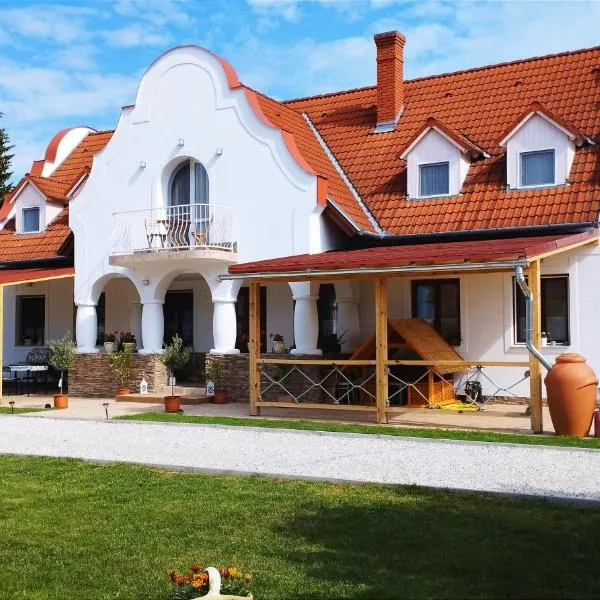 ReGoRi Ház, hotel v destinácii Balatongyörök
