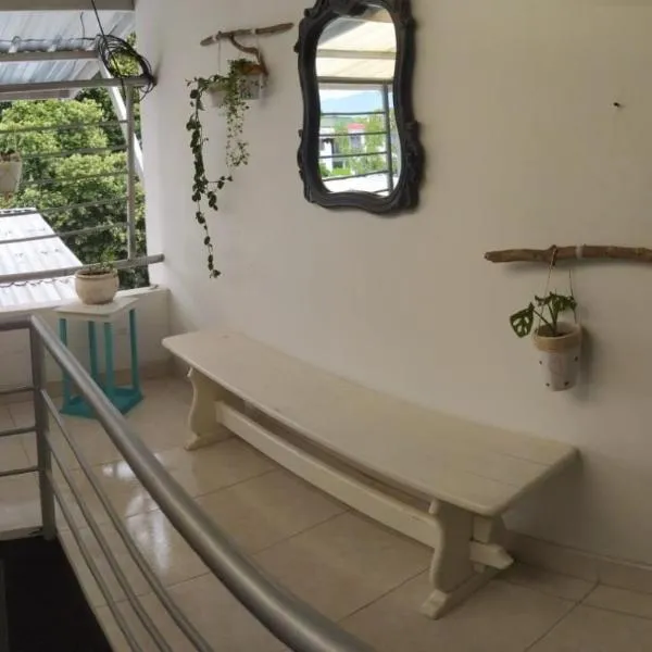 APARTAESTUDIO SENDERO PRIMAVERA 2, hotel in Neiva