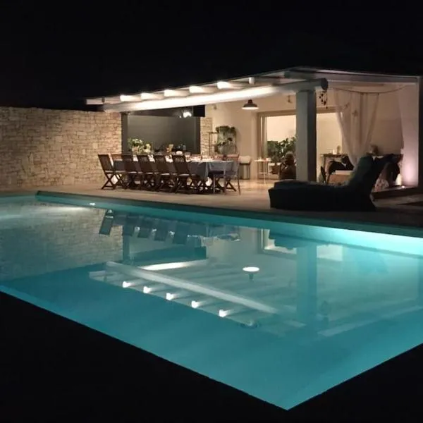 Villa Poggio Fiorito, hotel v mestu Corato