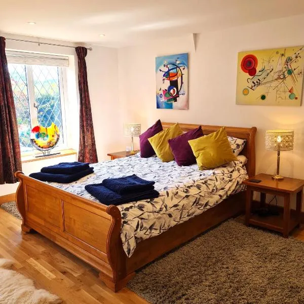 Topsy-Turvy, Gardeners Cottage, Clungunford, Ludlow, Shropshire SY70PN, hotel v destinaci Broome