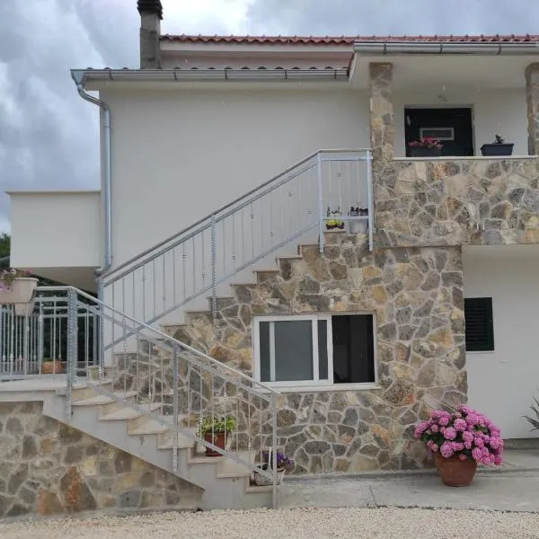 Apartman Lucia, hotel v destinaci Bilice