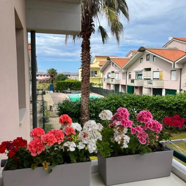 Maison Chic Montenero Marina, hotel in Marina di Montenero