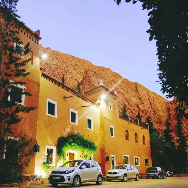 Auberge La Fibule Du Dades, hotel in Imdiazene