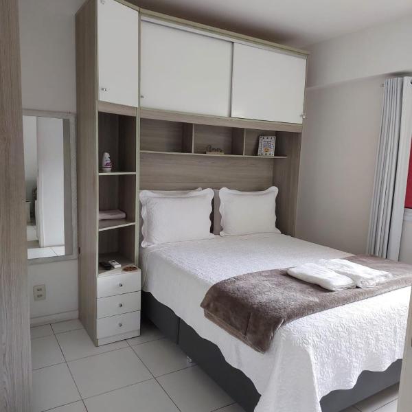 Flat Riocentro- Ótima localização- Bares e praias - Foto 2